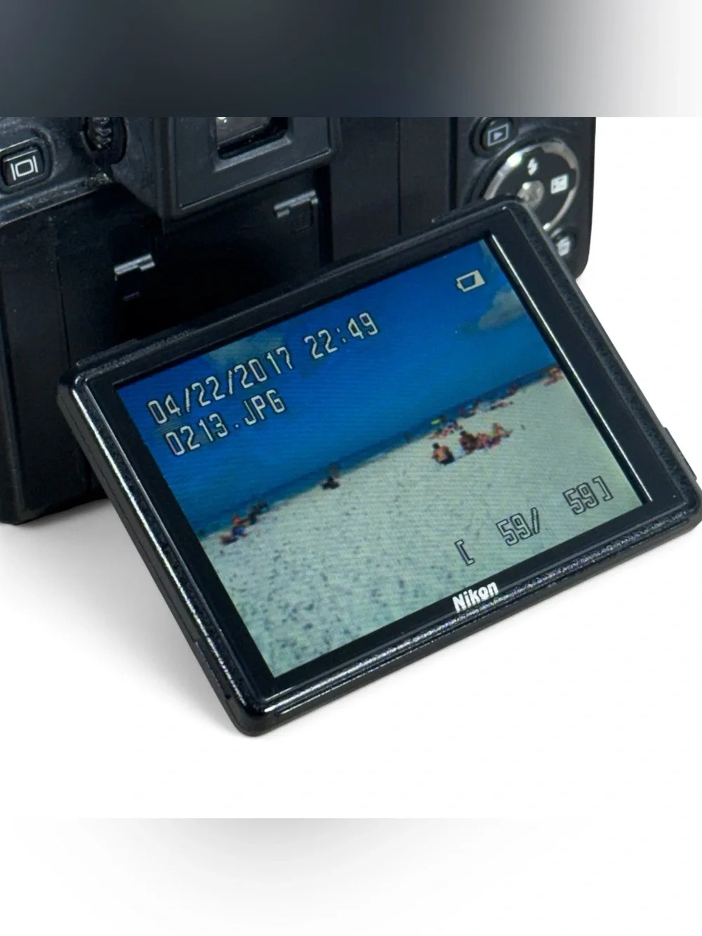 Nikon COOLPIX P90 12.1MP Digital Camera Black 24x Optical Zoom Flip LCD Mint